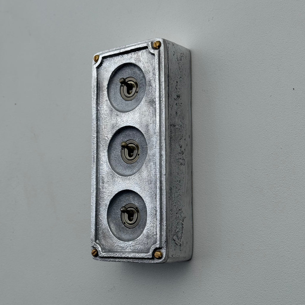 Brassvane 3 gang conduit toggle switch additional view 4