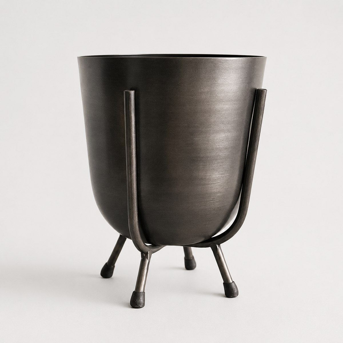 Brassvane pewter gray plant pot with stand additional view 3