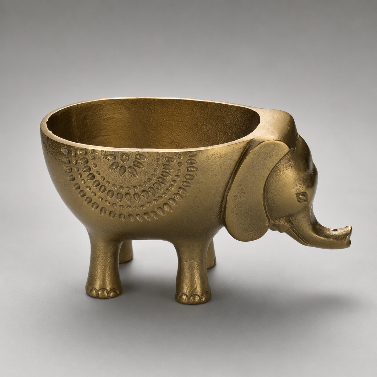 Brassvane brass elephant planter overall view