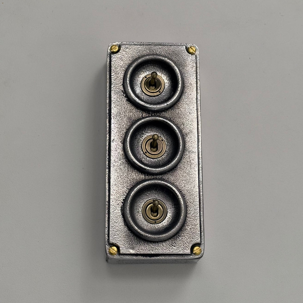 Brassvane 3 gang conduit toggle switch additional view 7