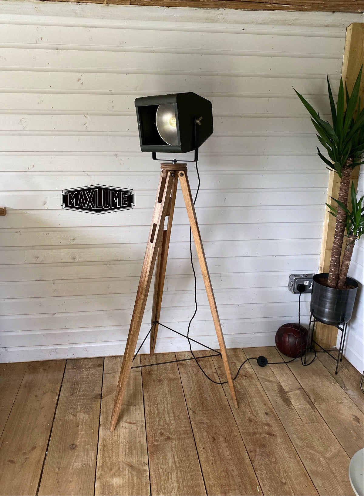 Brassvane tripod theatre spot light additional view 3
