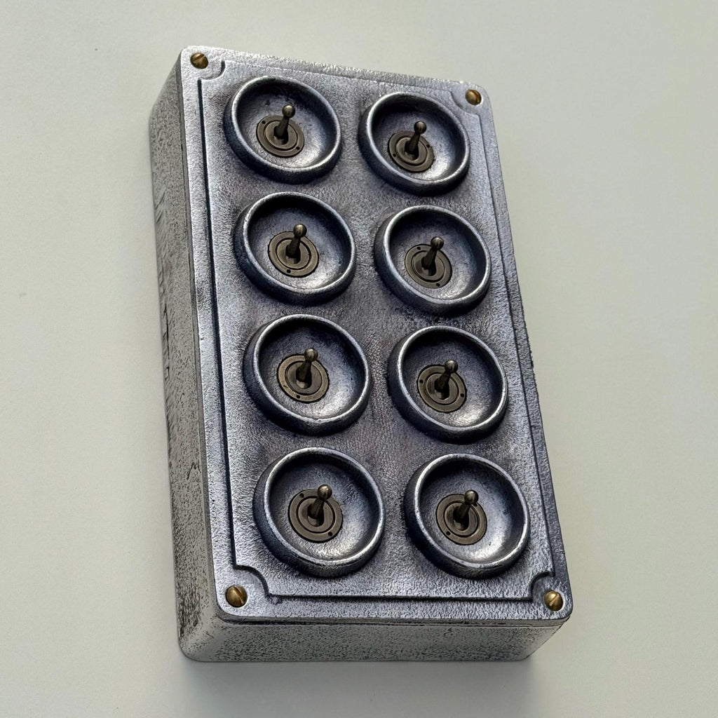 Brassvane 8 gang toggle light switch additional view 4