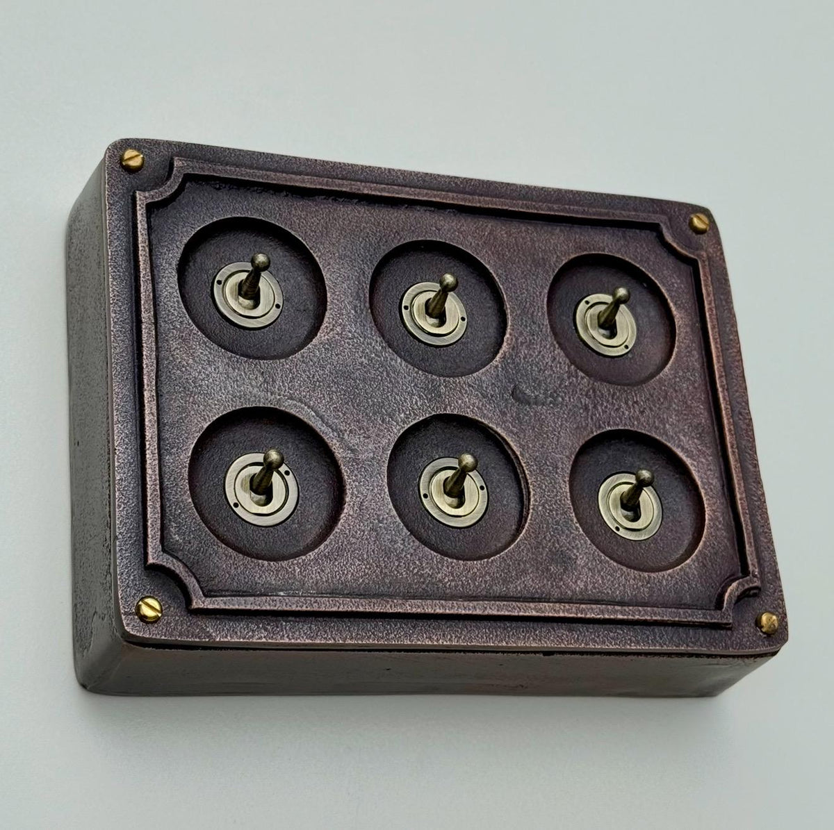 Brassvane 6 gang toggle light switch additional view 4