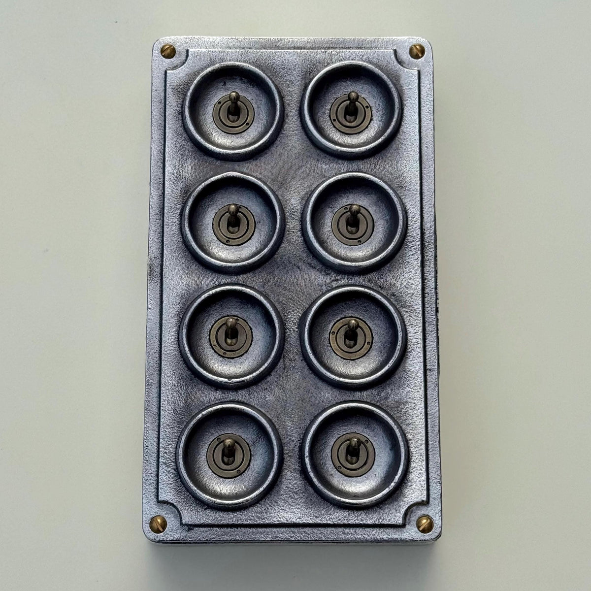 Brassvane 8 gang toggle light switch additional view 5
