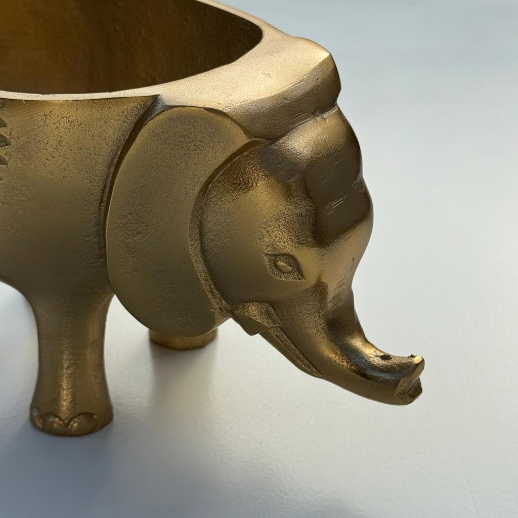 Brassvane brass elephant planter additional view 9