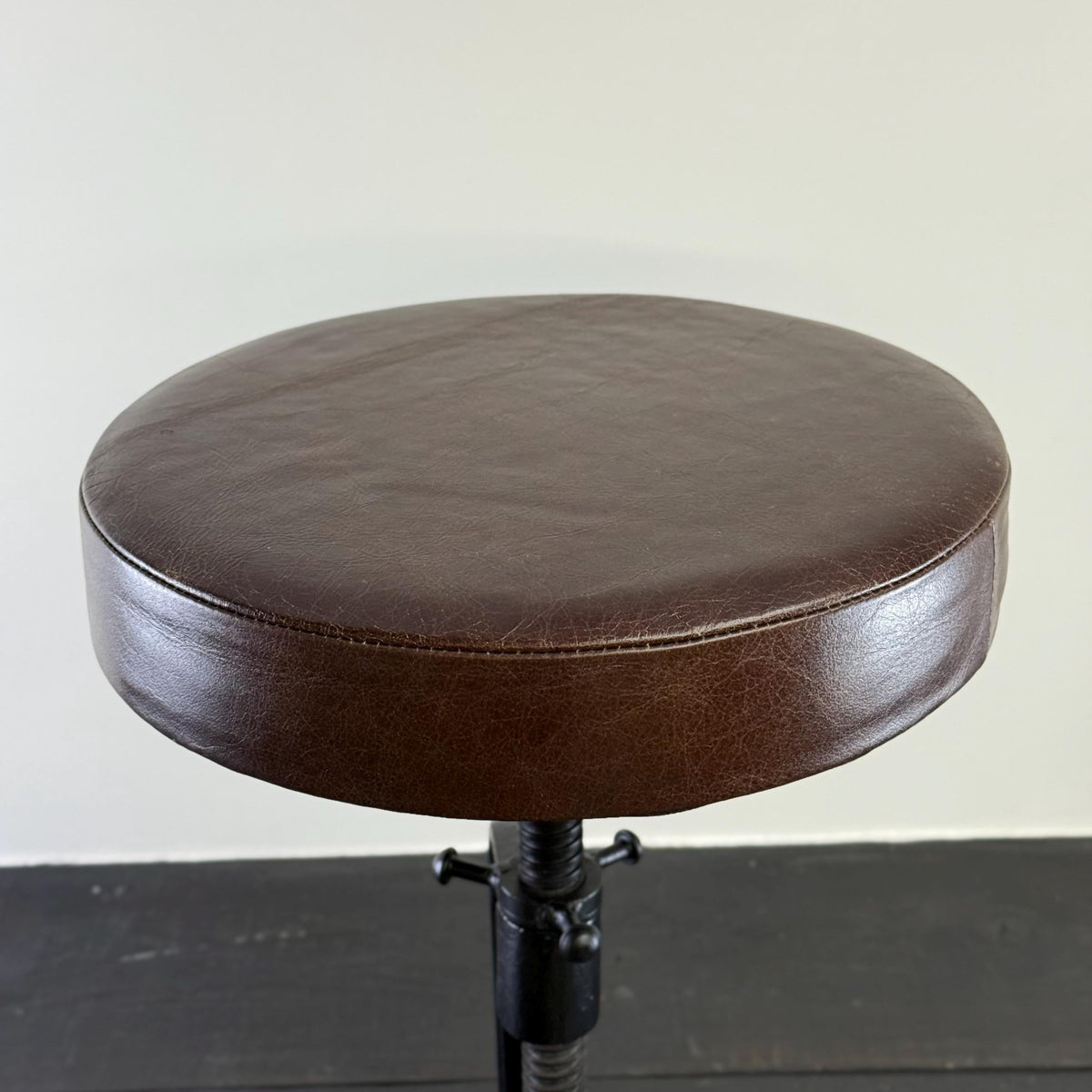Brassvane adjustable vice clamp stool additional view 5
